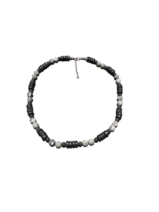 Drevený náhrdelník achát